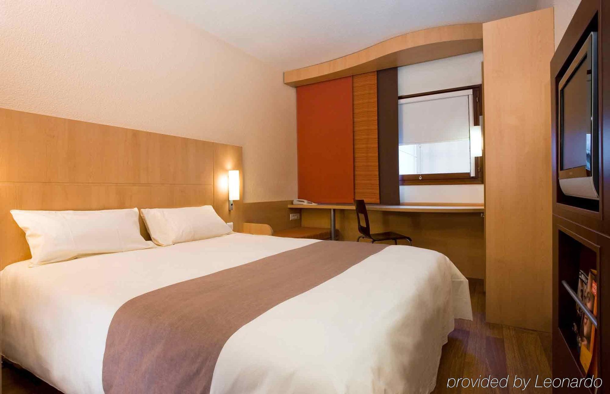 B&B Hotel Rouen Centre Rive Droite Exteriör bild