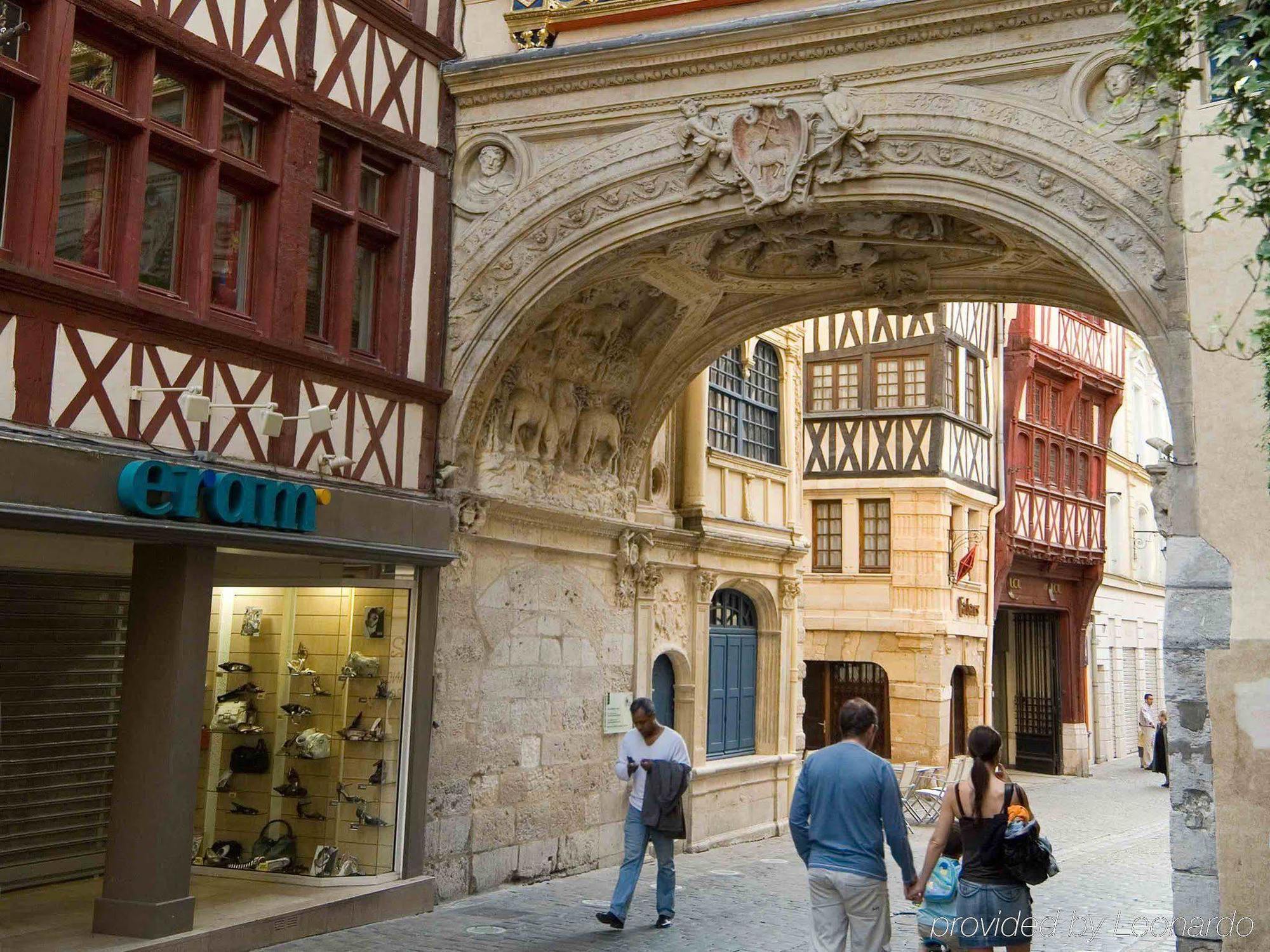B&B Hotel Rouen Centre Rive Droite Exteriör bild